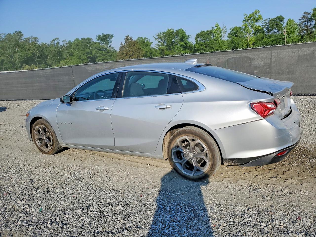 2022 CHEVROLET MALIBU LT photo 4