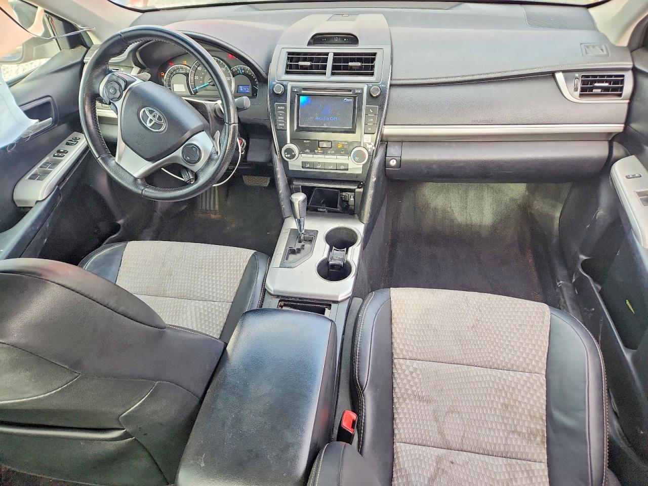 2012 TOYOTA CAMRY SE photo 15