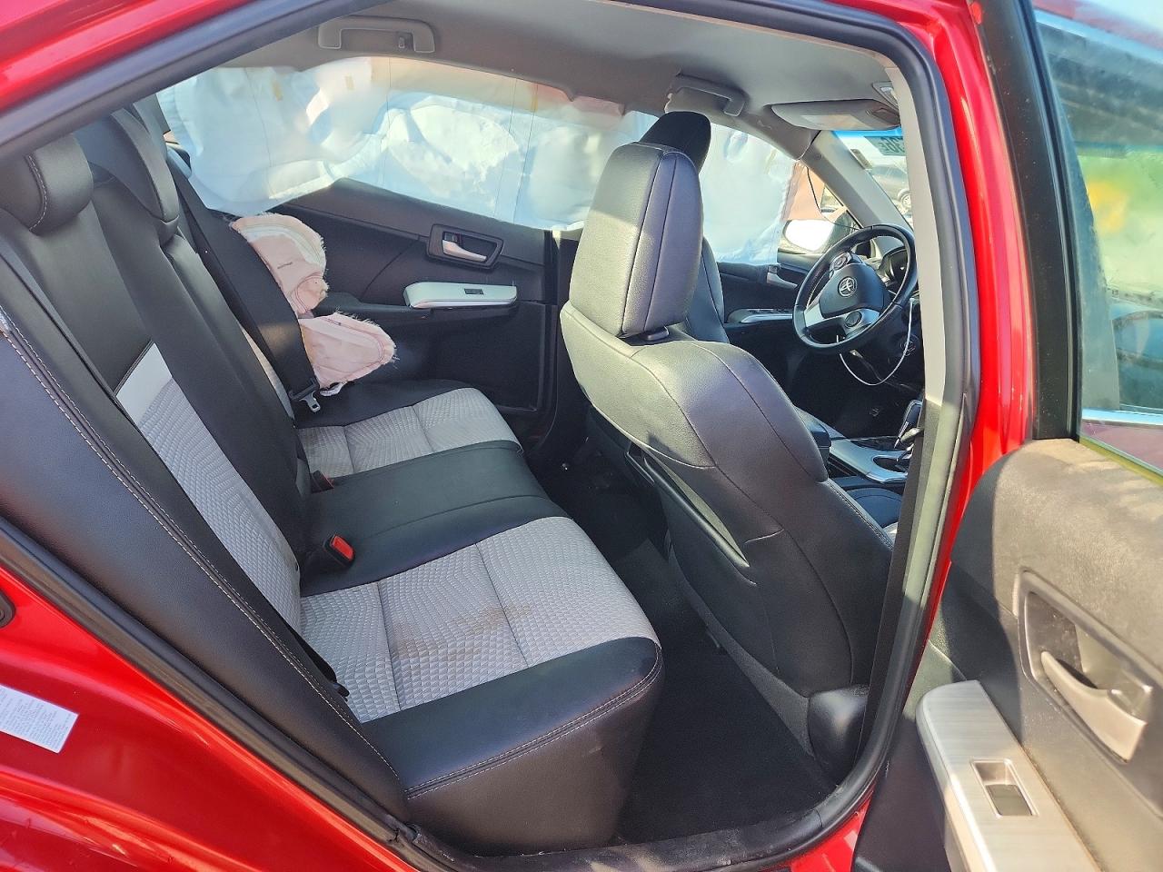 2012 TOYOTA CAMRY SE photo 19