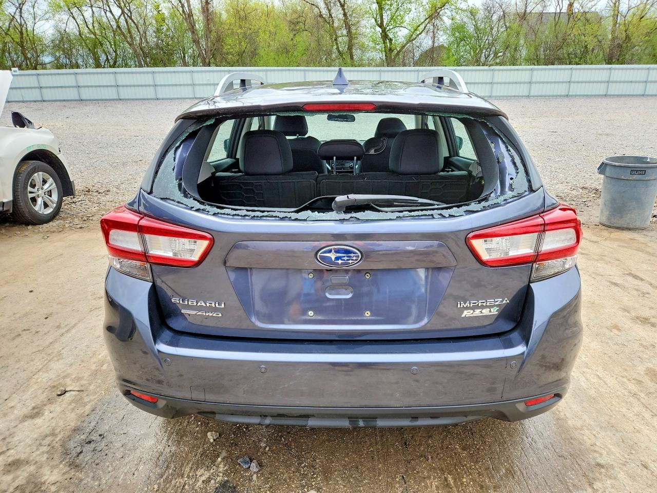 2017 SUBARU IMPREZA LIMITED photo 6
