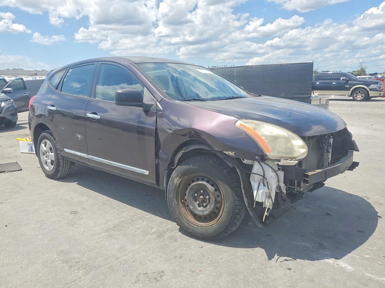 2013 NISSAN ROGUE S photo 4