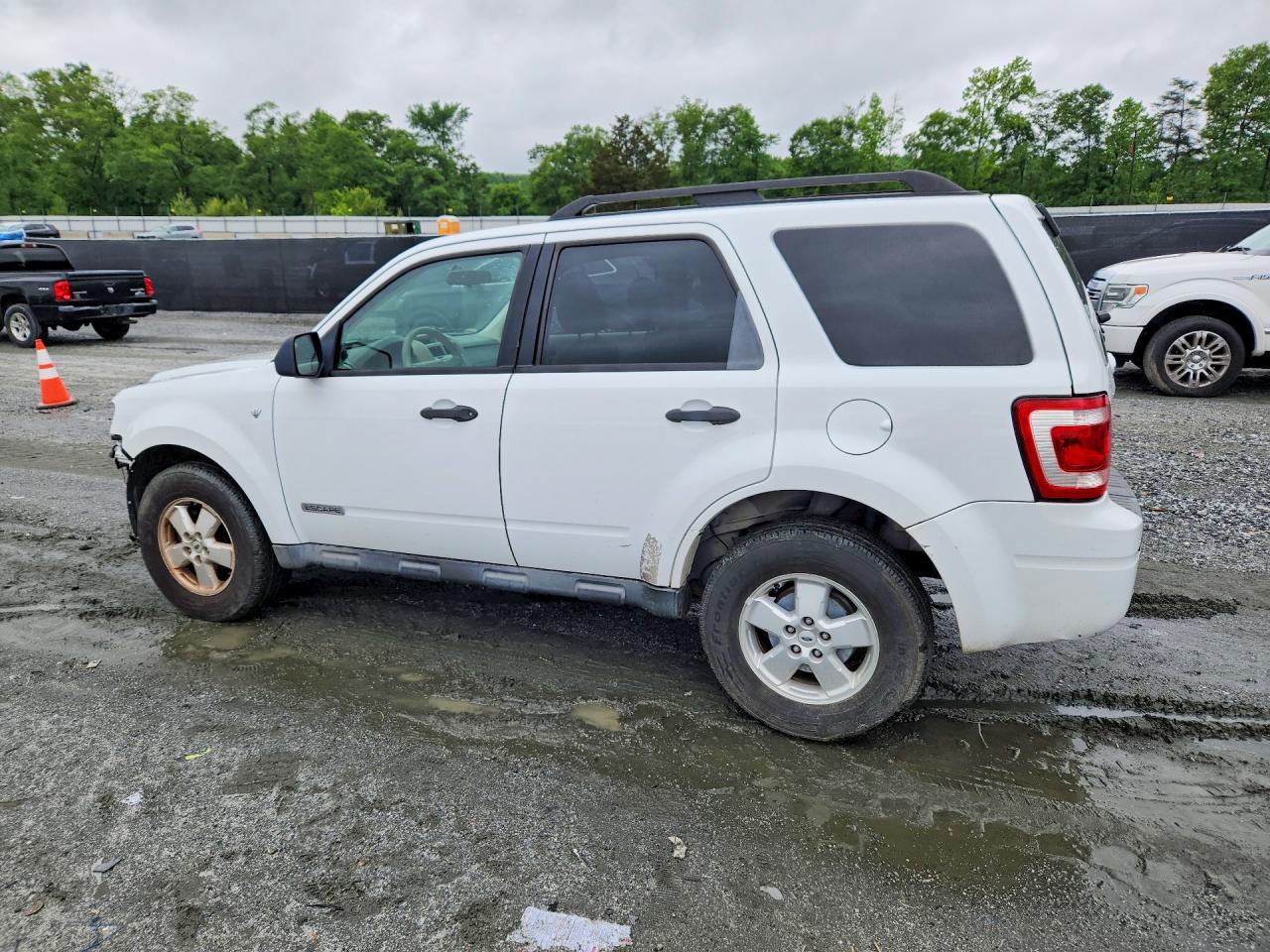 2008 FORD ESCAPE XLT photo 2