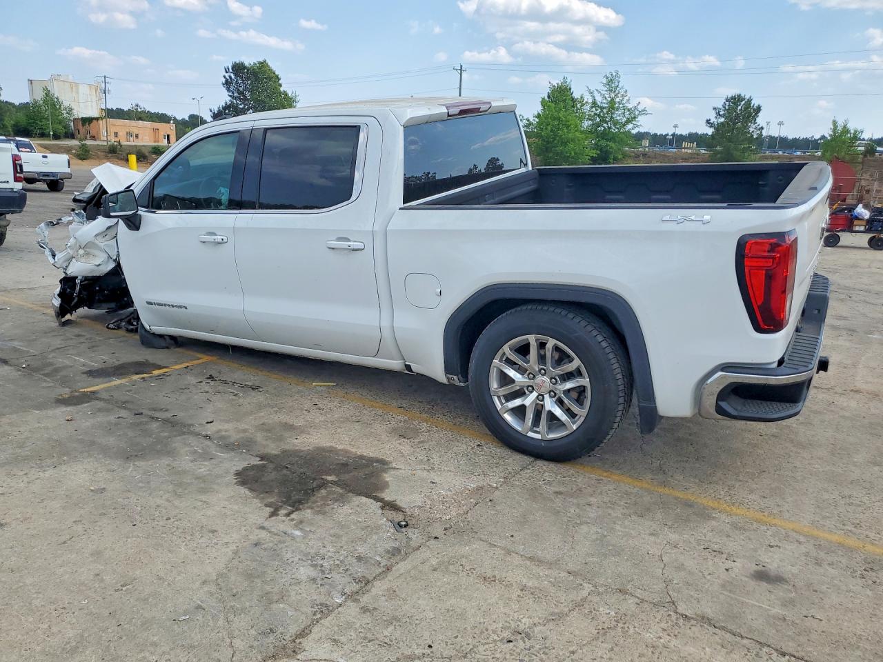 2022 GMC SIERRA LIMITED K1500 SLE photo 2