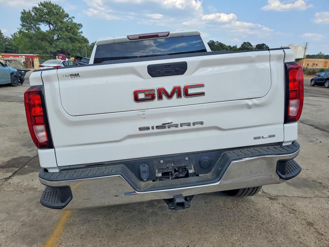 2022 GMC SIERRA LIMITED K1500 SLE photo 6