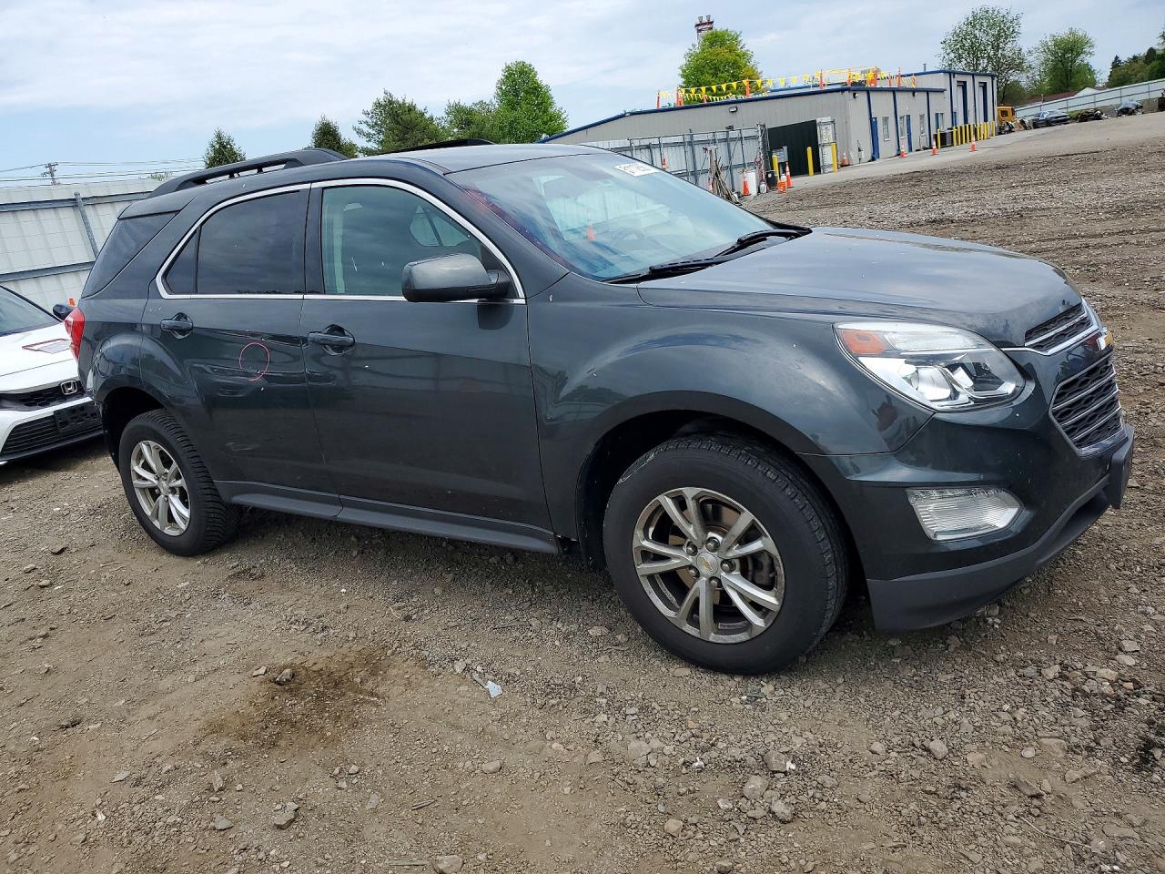 2017 CHEVROLET EQUINOX LT photo 4