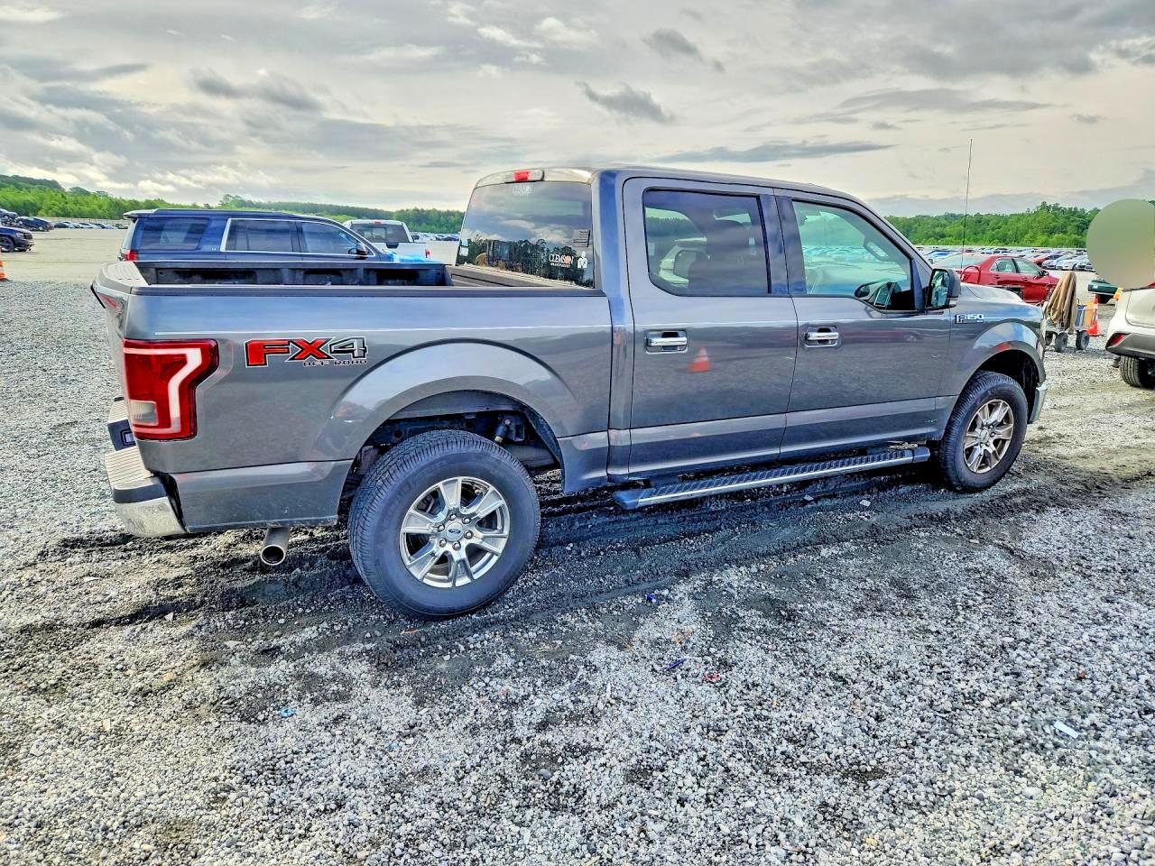 2017 FORD F150 SUPERCREW photo 5