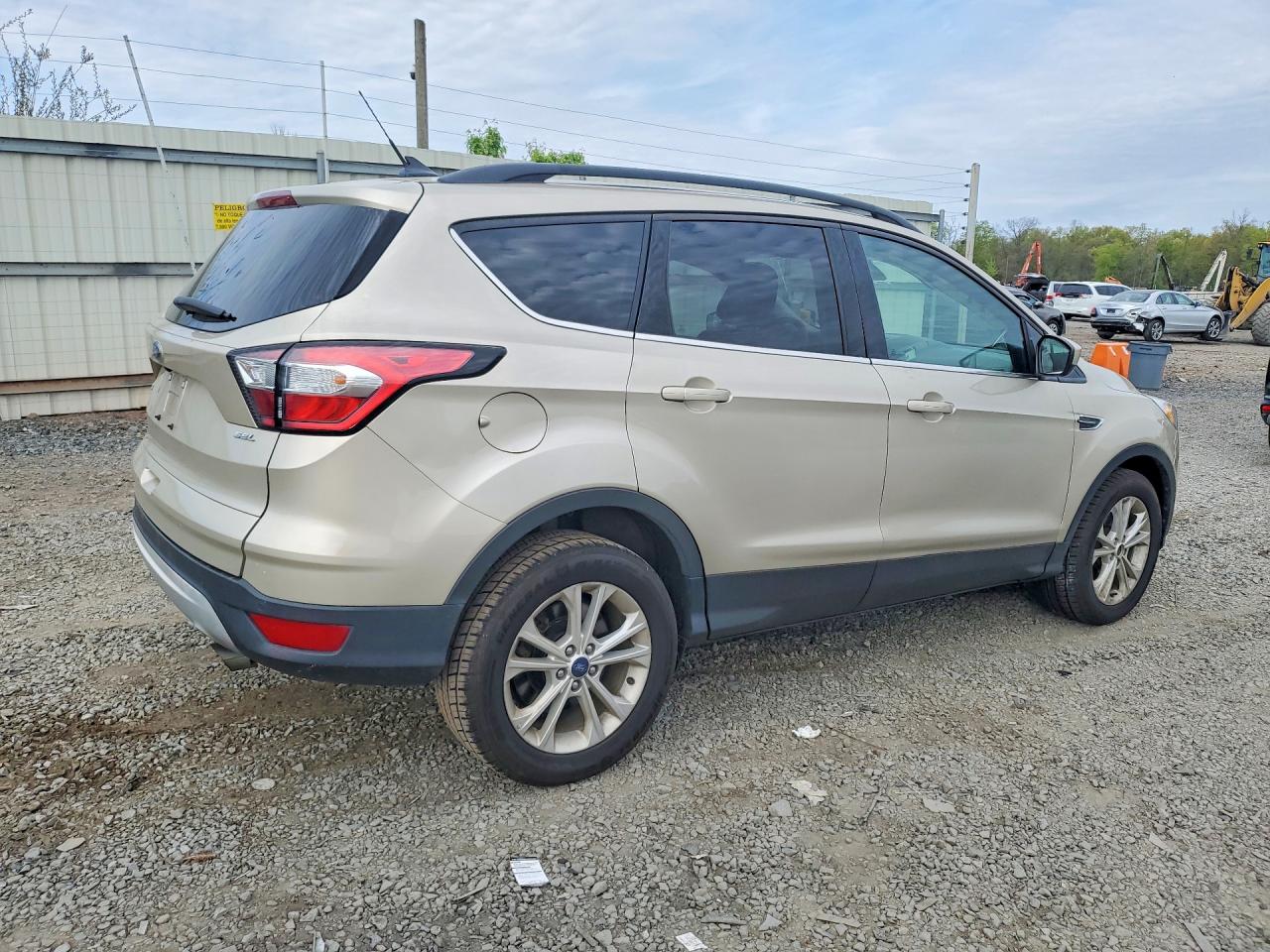 2018 FORD ESCAPE SEL photo 5