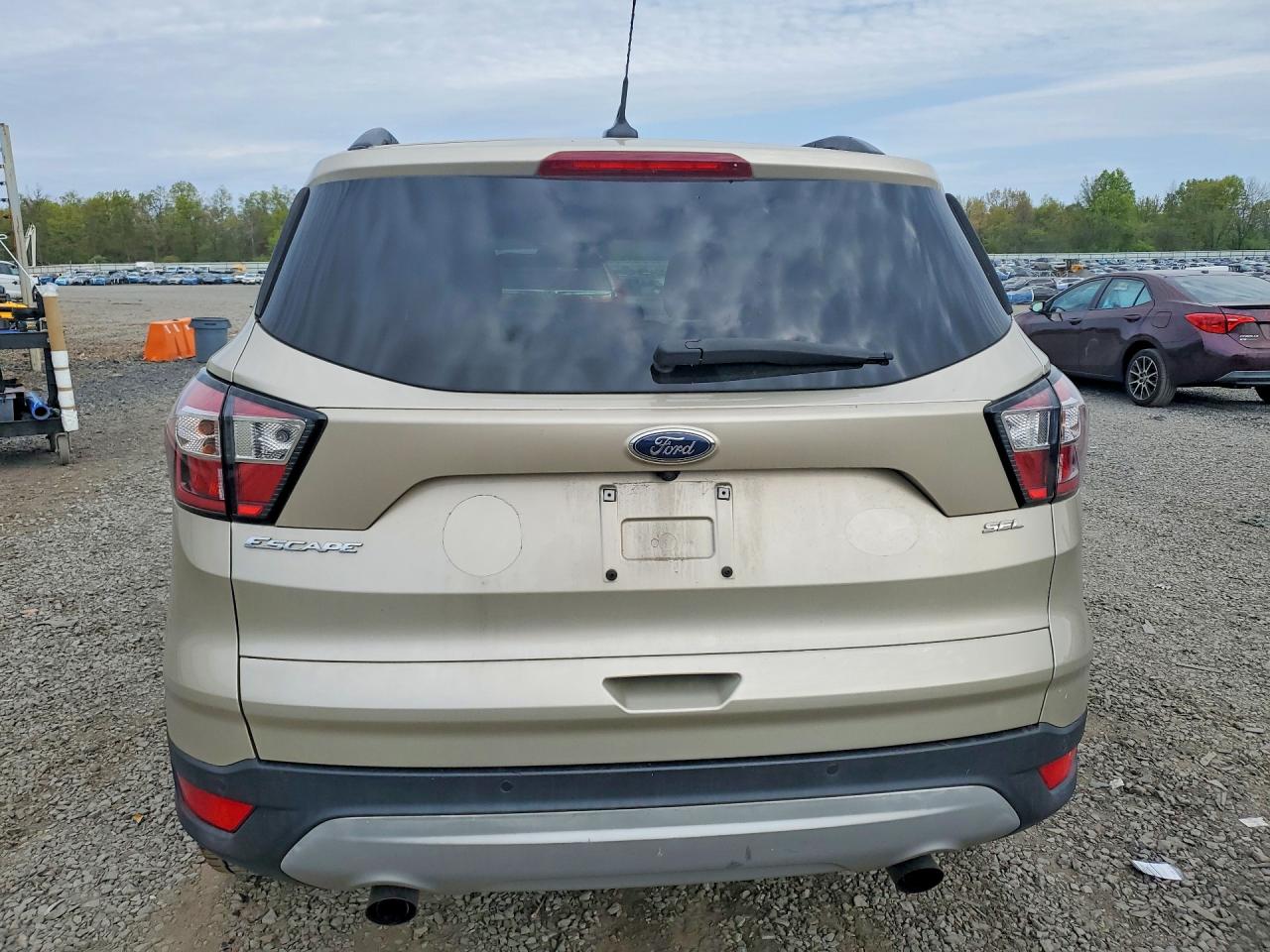 2018 FORD ESCAPE SEL photo 11