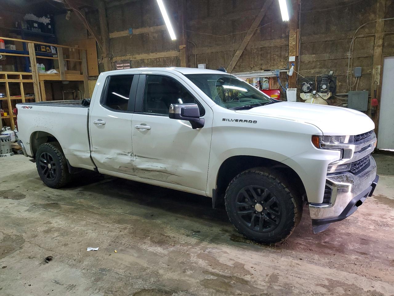 2019 CHEVROLET SILVERADO K1500 LT photo 10