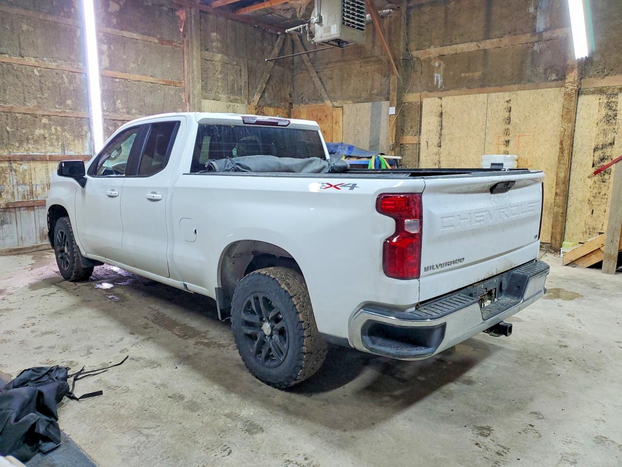 2019 CHEVROLET SILVERADO K1500 LT photo 4