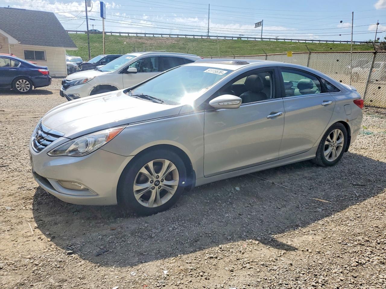 2011 HYUNDAI SONATA