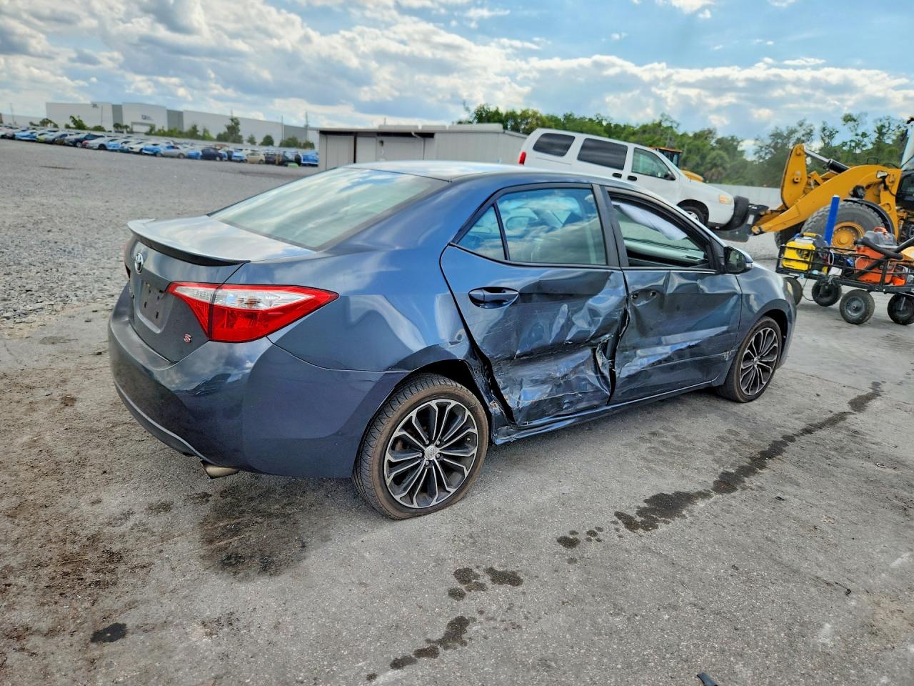 2015 TOYOTA COROLLA S PLUS photo 9