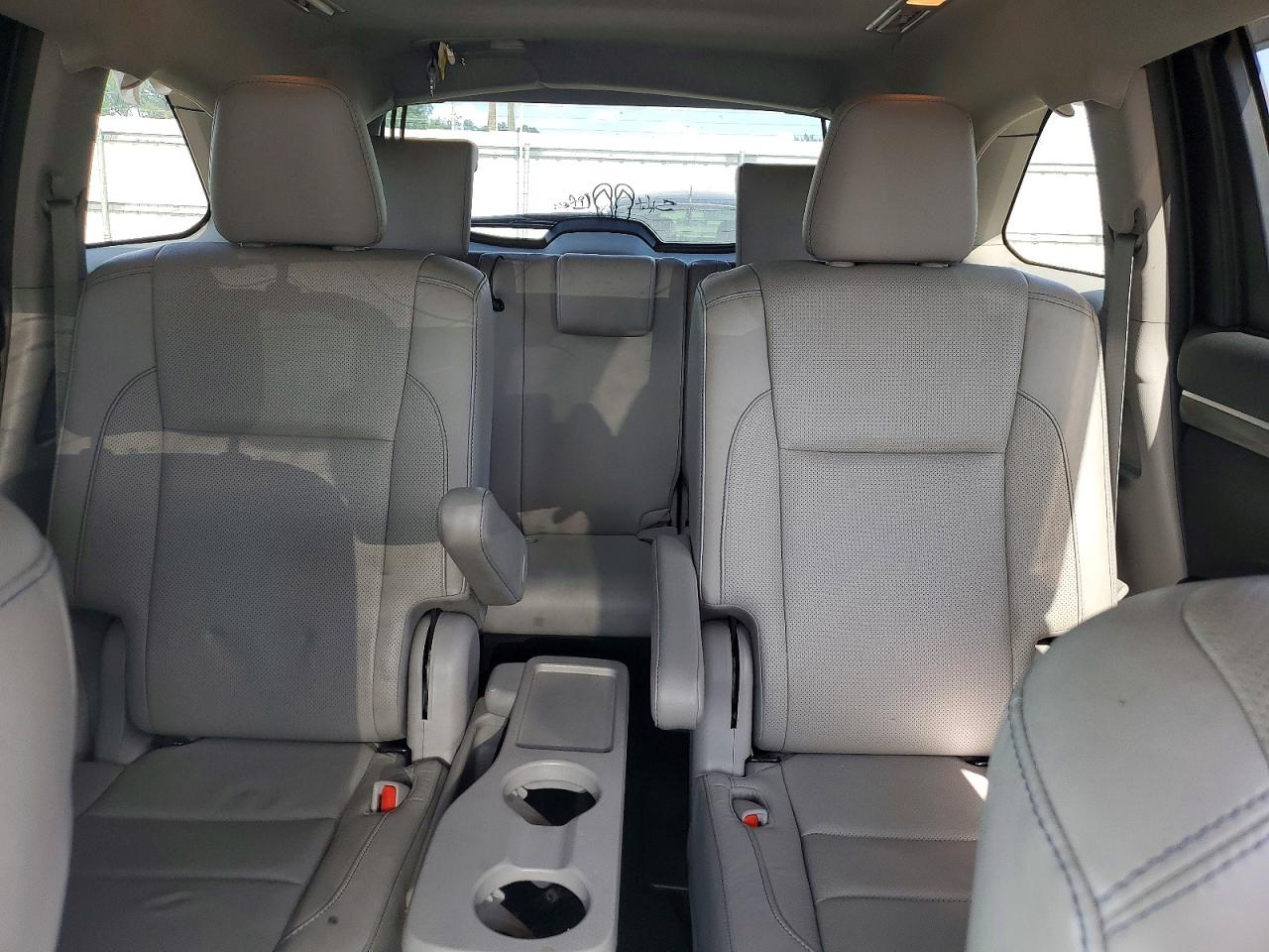 2019 TOYOTA HIGHLANDER LIMITED photo 28