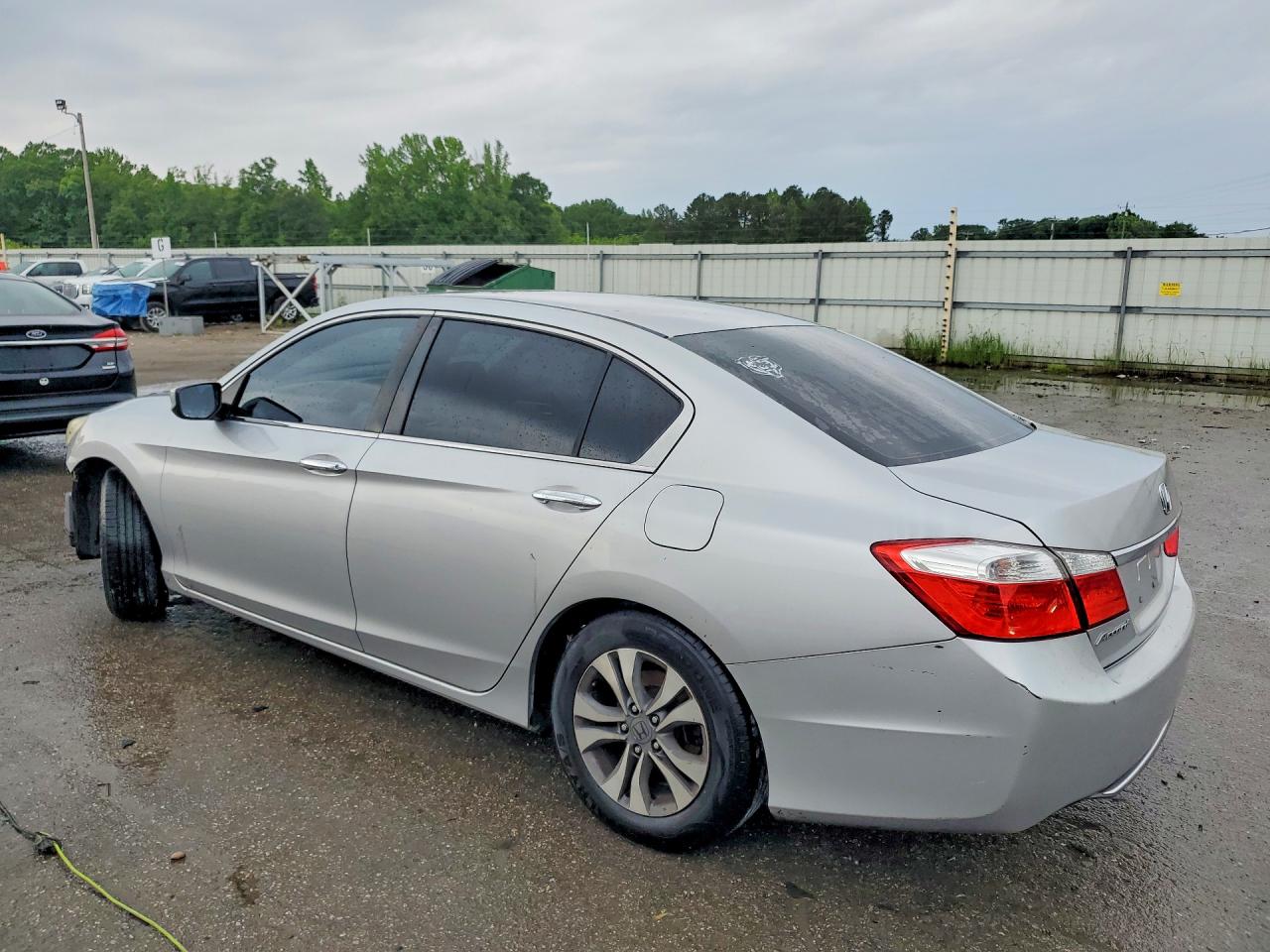 2015 HONDA ACCORD LX photo 4