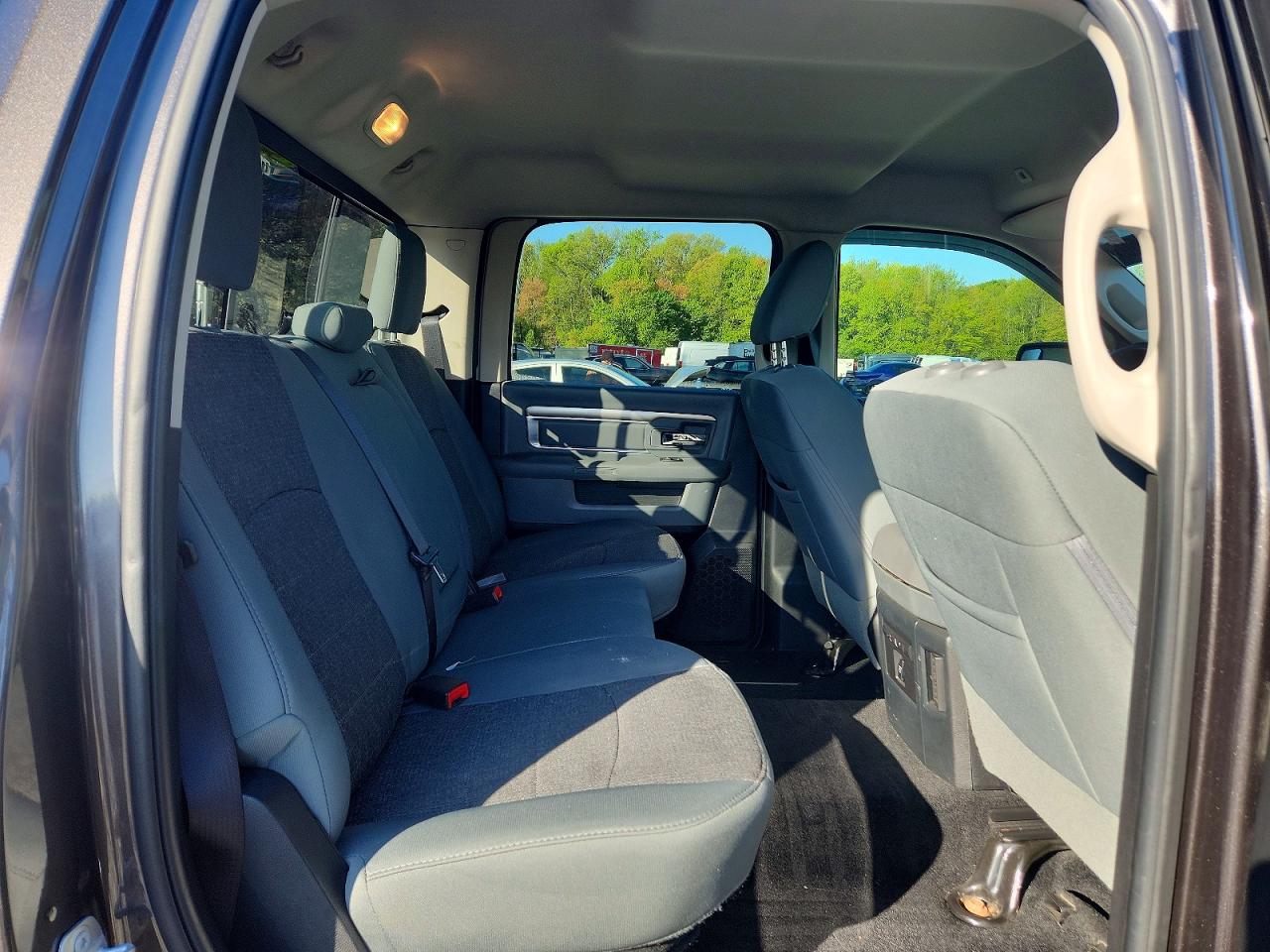 2017 RAM 1500 SLT photo 28