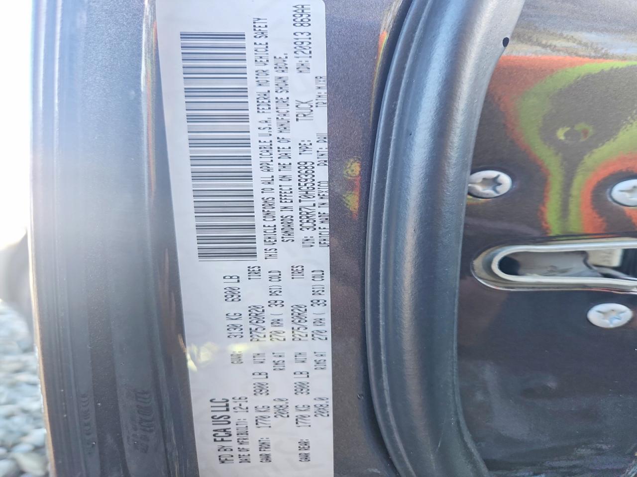 2017 RAM 1500 SLT photo 34
