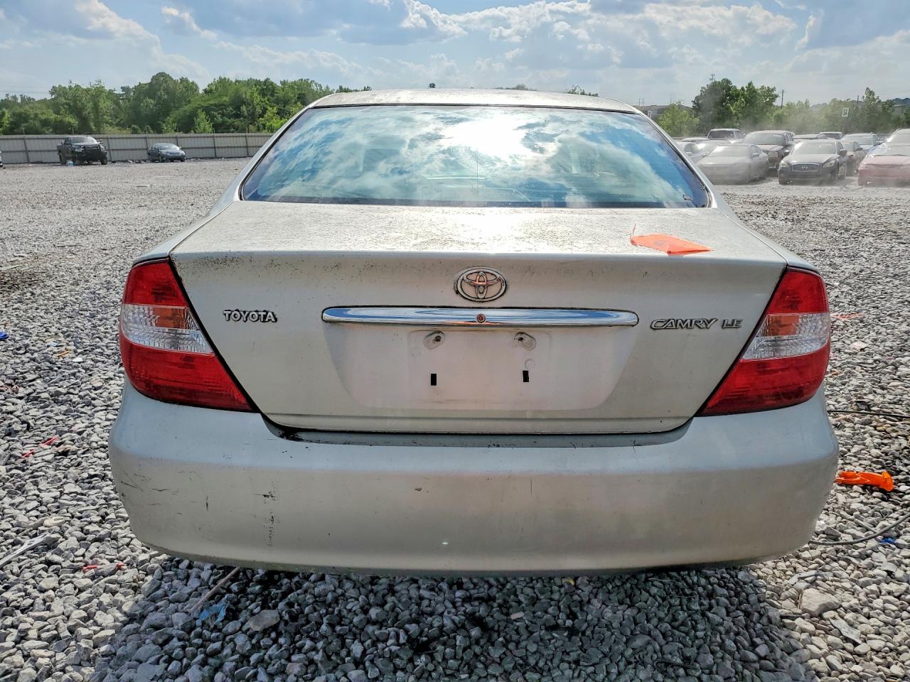 2002 TOYOTA CAMRY LE photo 16