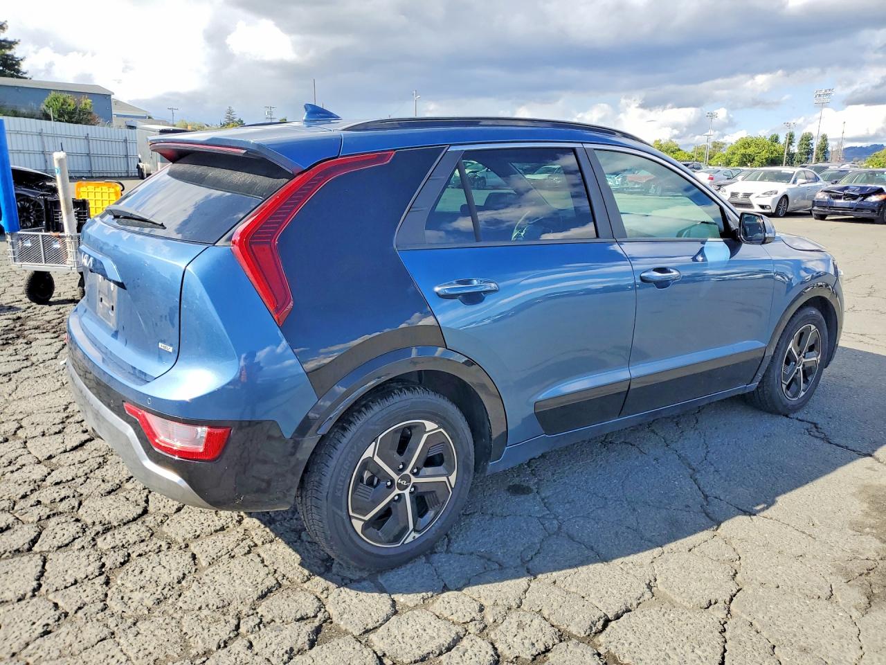 2024 KIA NIRO SX photo 7