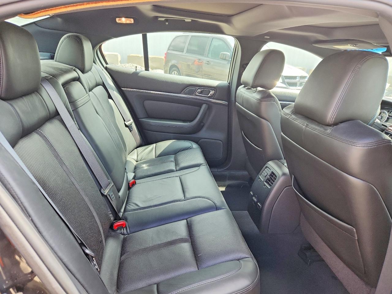 2009 LINCOLN MKS photo 19