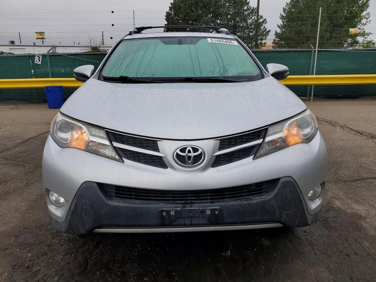 2013 TOYOTA RAV4 XLE photo 5