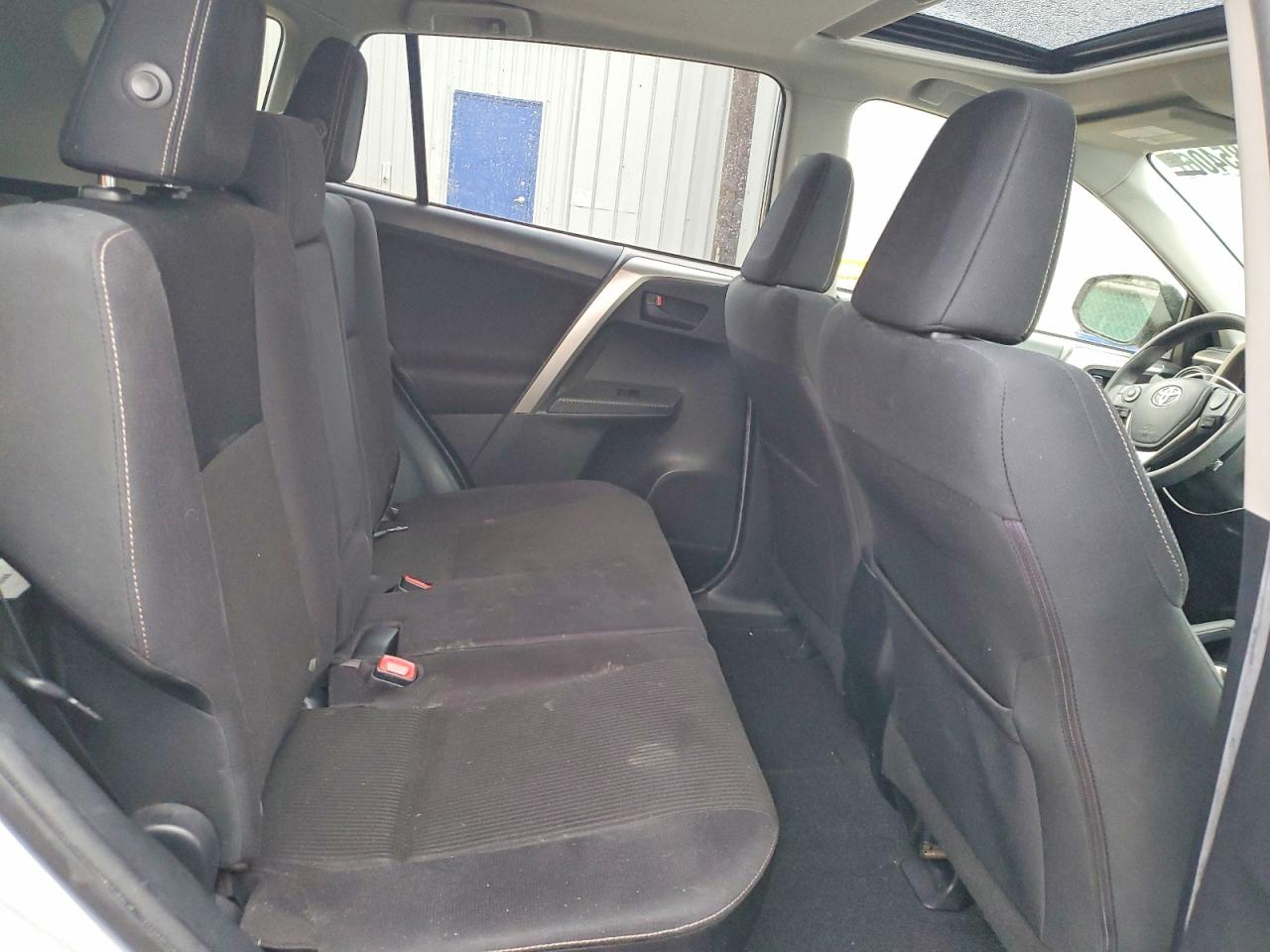 2013 TOYOTA RAV4 XLE photo 11