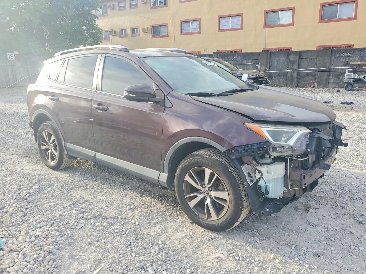 2018 TOYOTA RAV4 XLE photo 7