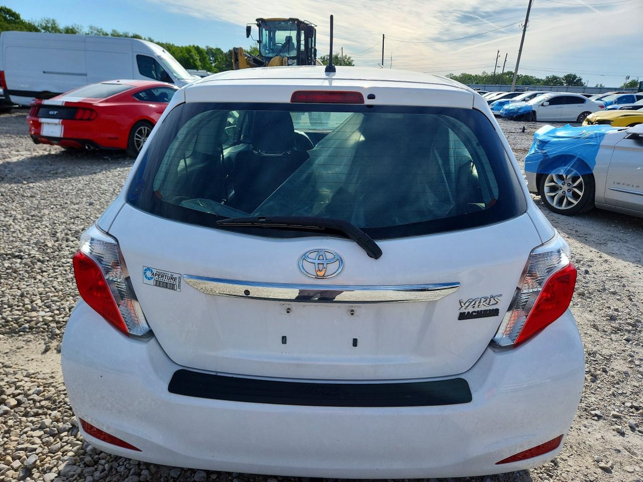 2012 TOYOTA YARIS 3-DOOR L photo 16