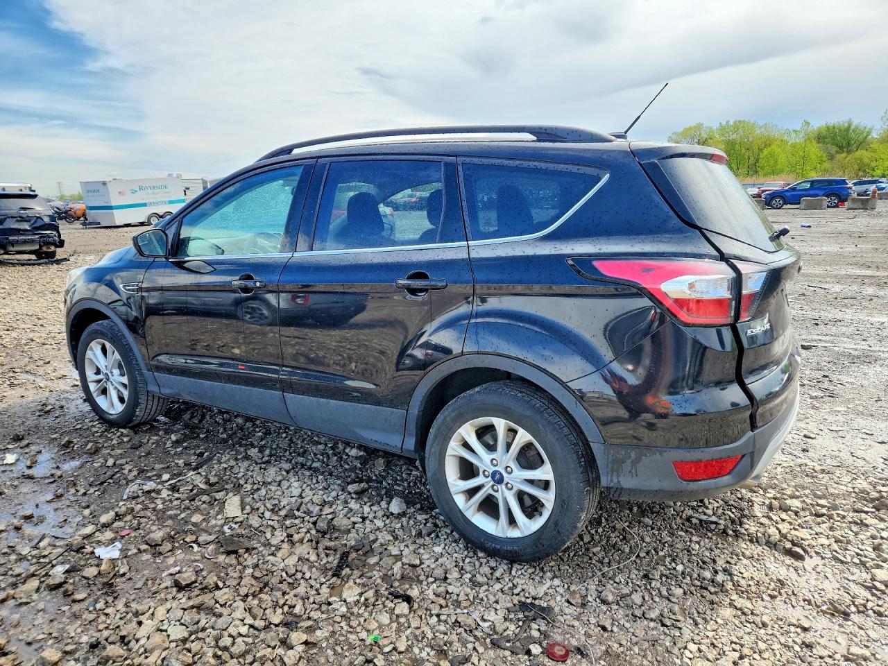 2018 FORD ESCAPE SE photo 2