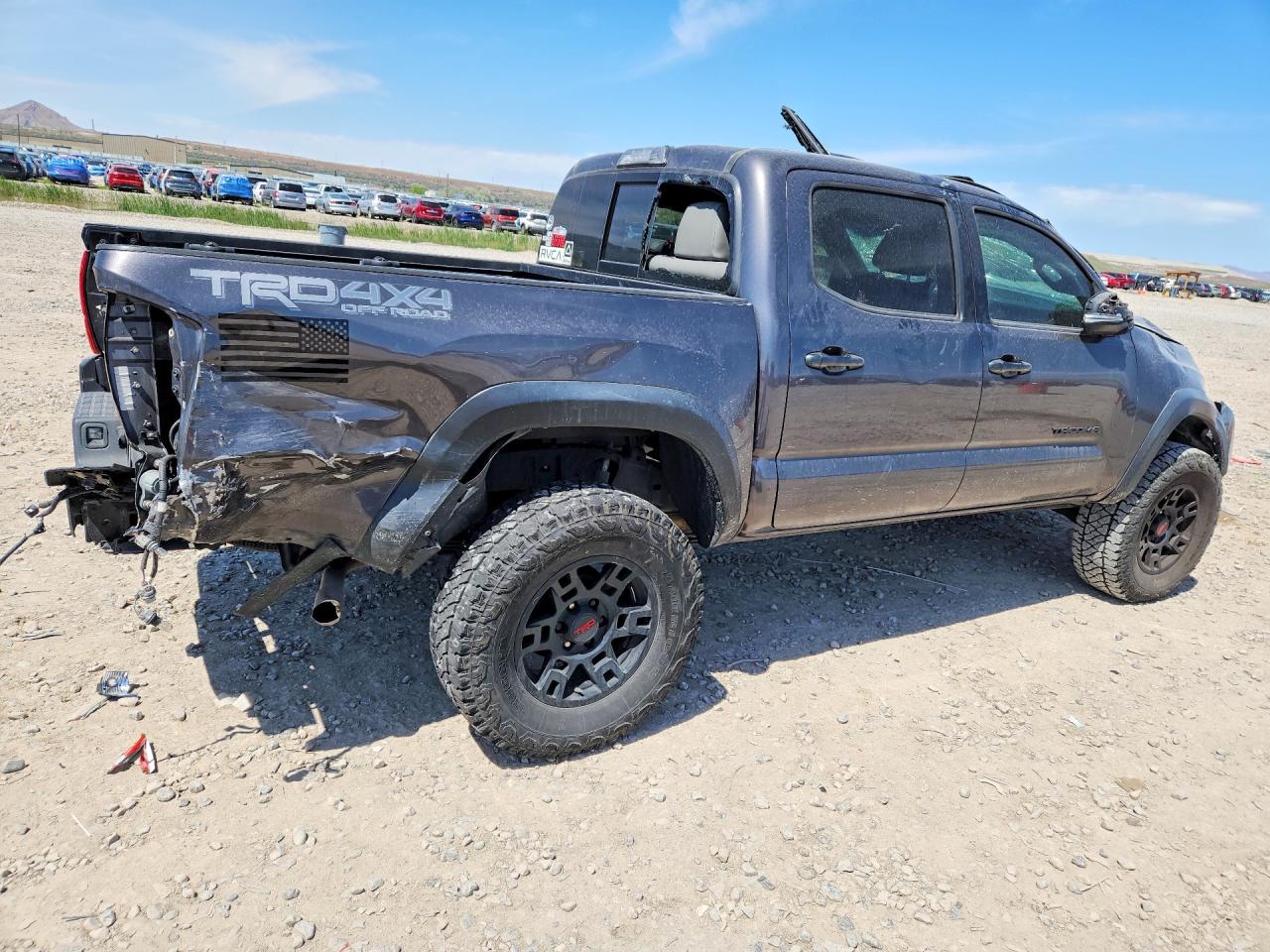 2017 TOYOTA TACOMA TRD OFF-ROAD photo 5