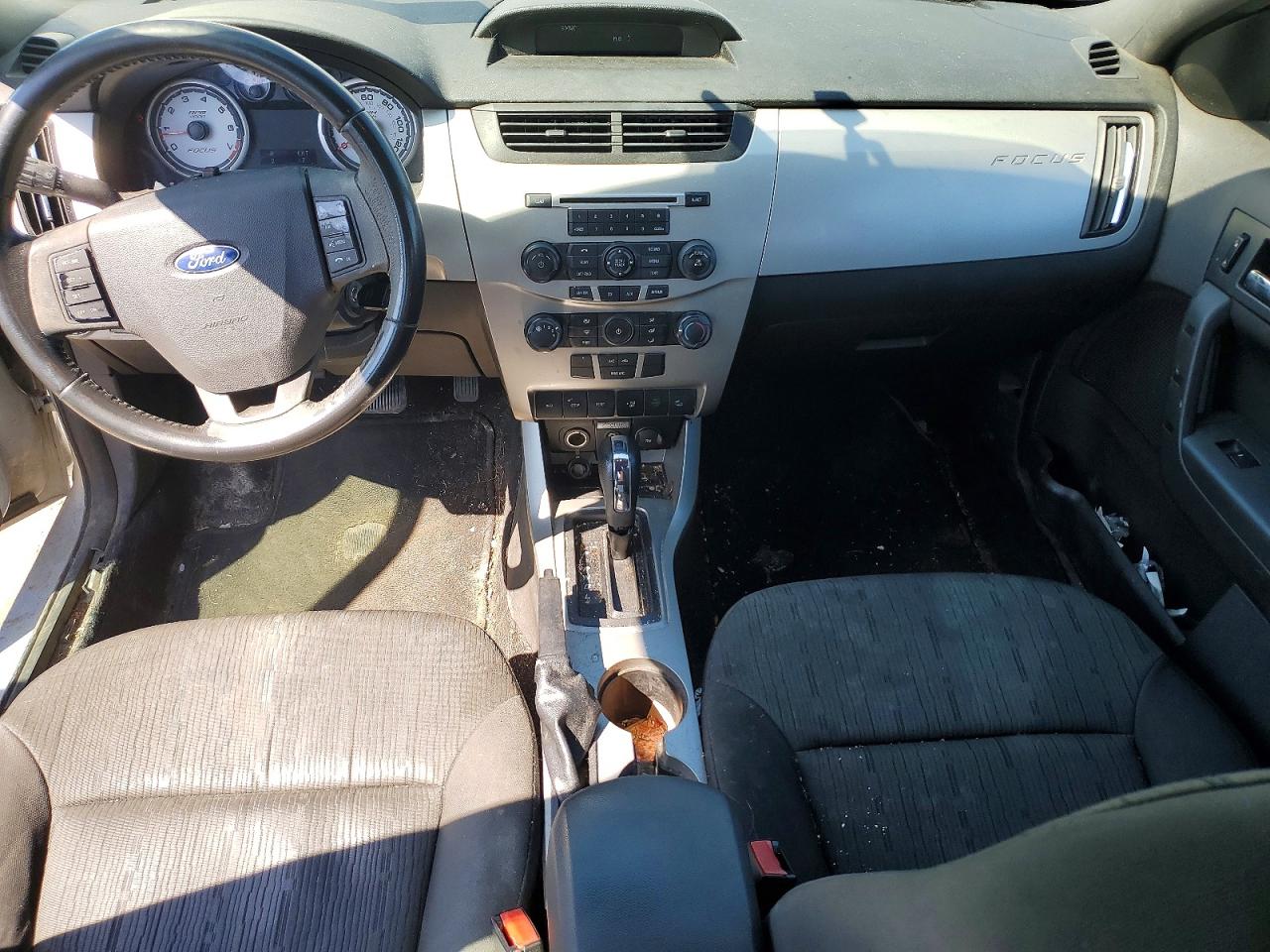 2008 FORD FOCUS SE photo 8