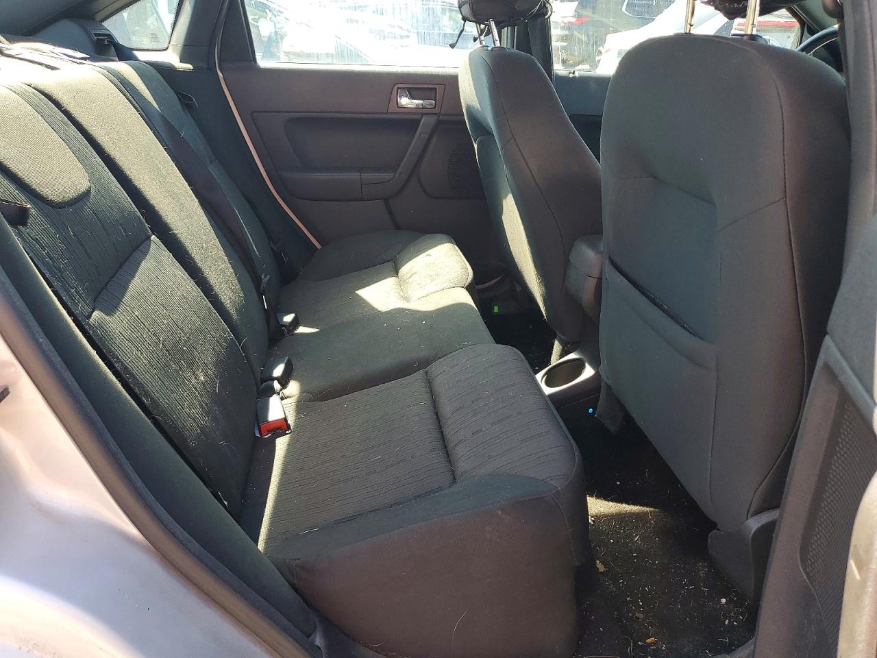2008 FORD FOCUS SE photo 10