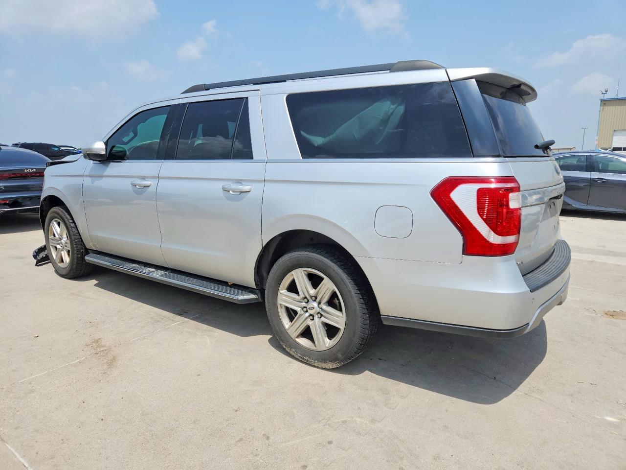 2018 FORD EXPEDITION MAX XLT photo 3