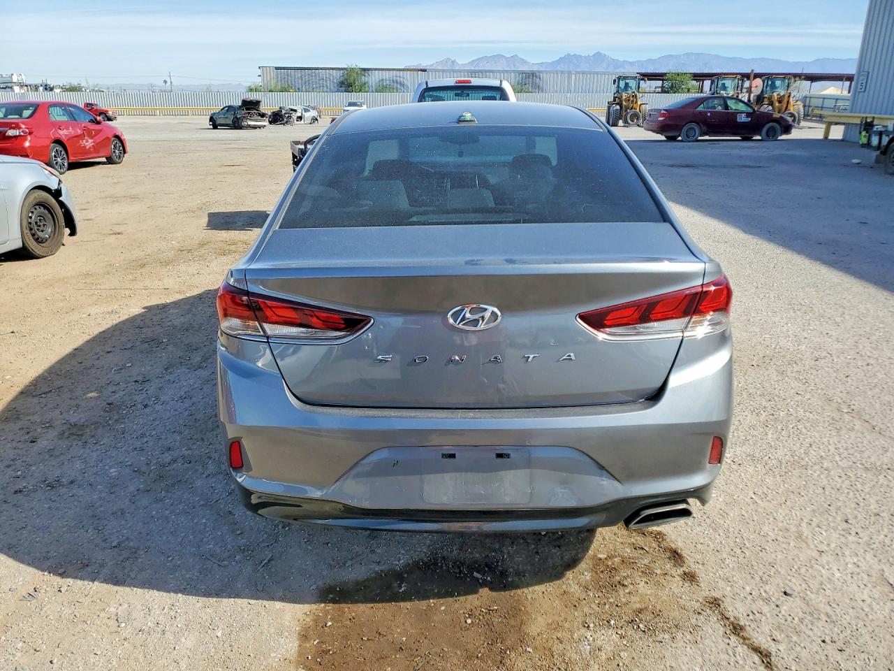 2018 HYUNDAI SONATA SEL photo 6