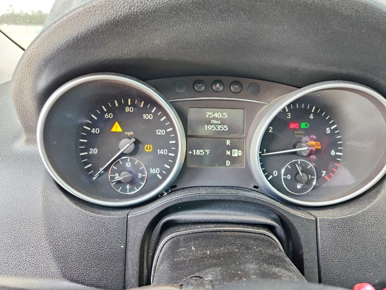 2011 MERCEDES-BENZ ML 350 photo 25
