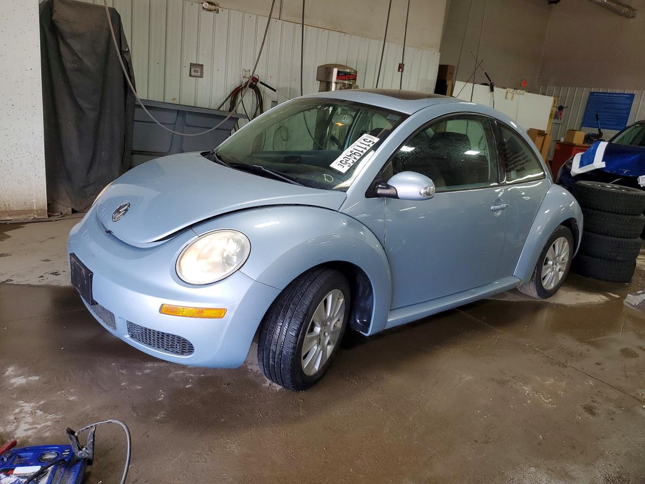 2009 VOLKSWAGEN NEW BEETLE