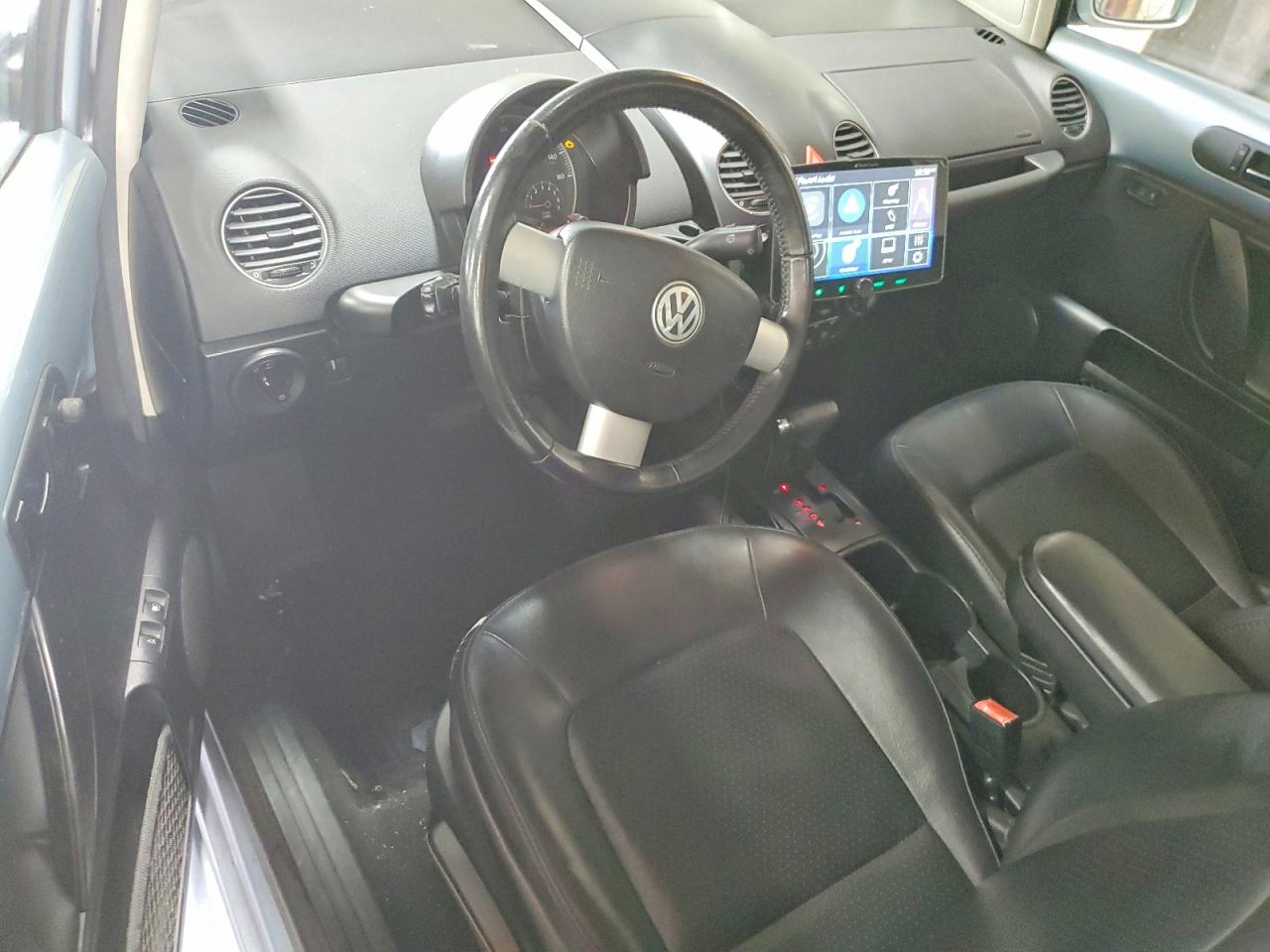 2009 VOLKSWAGEN NEW BEETLE S photo 15