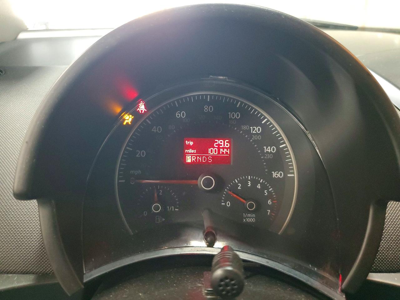 2009 VOLKSWAGEN NEW BEETLE S photo 17