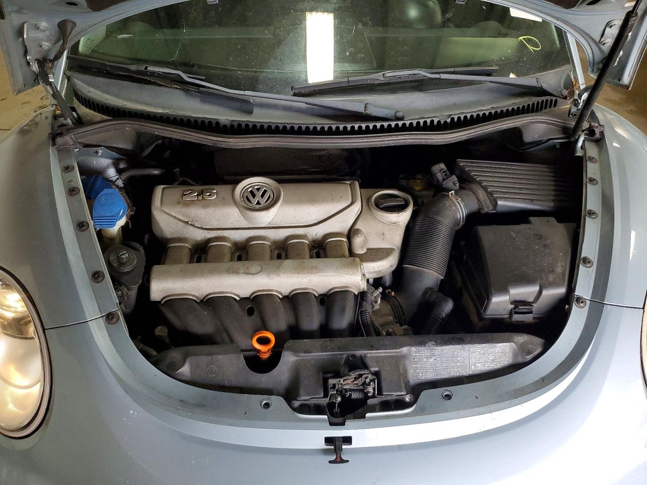 2009 VOLKSWAGEN NEW BEETLE S photo 21