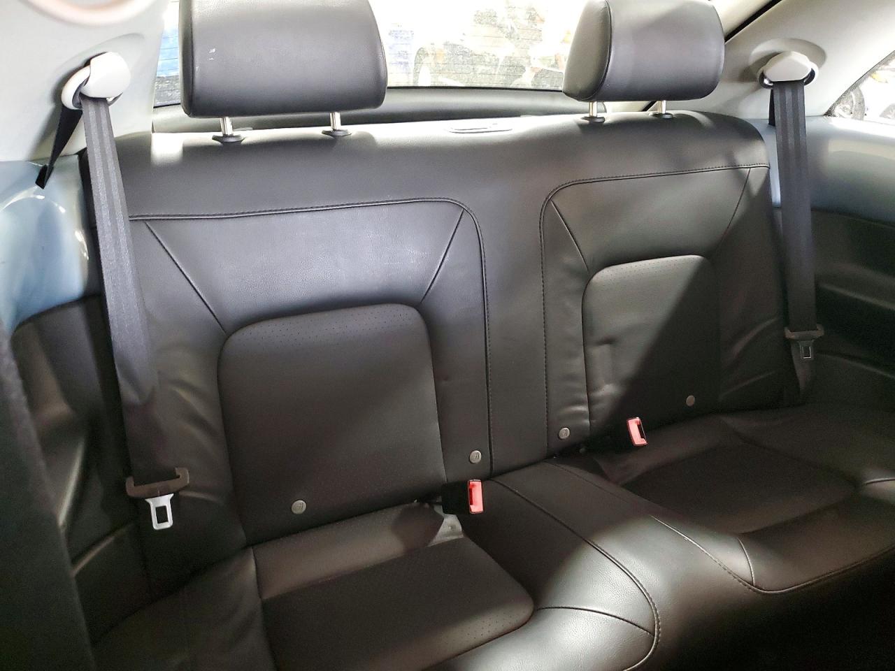 2009 VOLKSWAGEN NEW BEETLE S photo 19