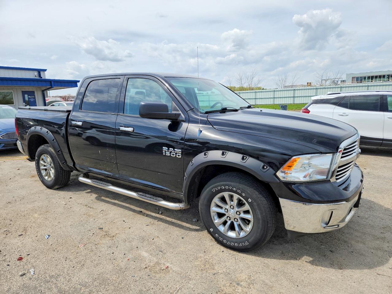 2013 RAM 1500 SLT photo 4