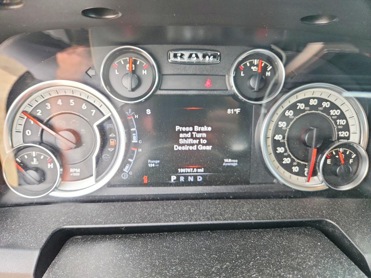 2013 RAM 1500 SLT photo 9