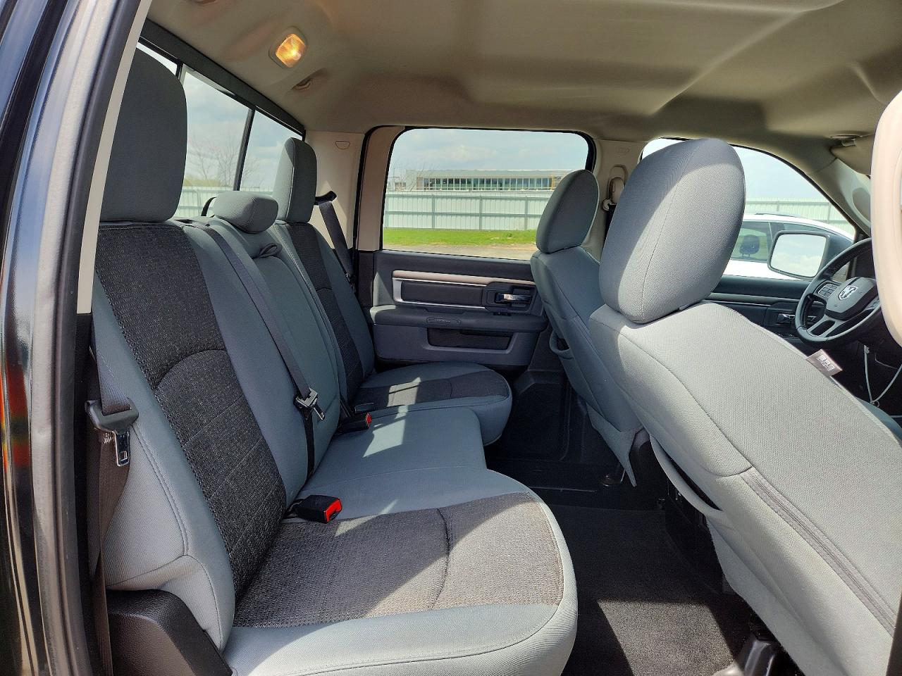 2013 RAM 1500 SLT photo 10