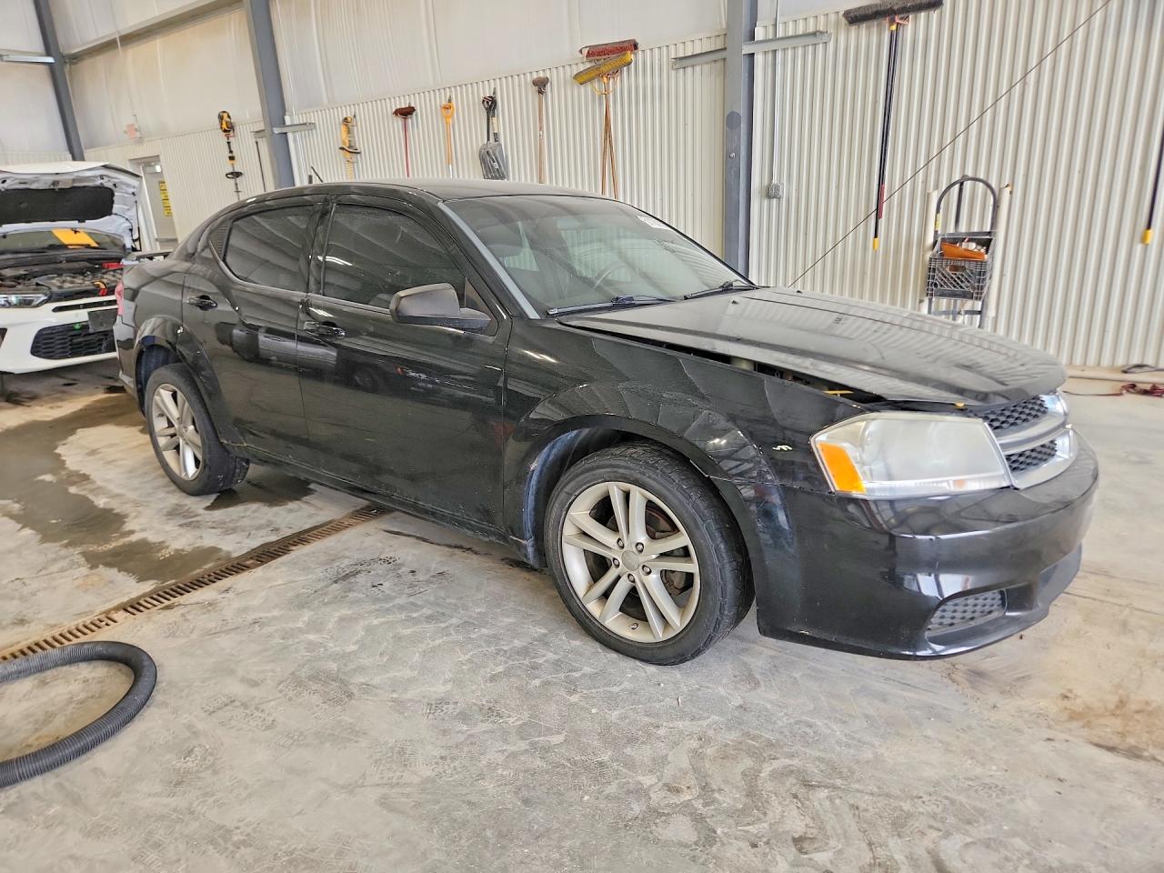 2013 DODGE AVENGER SE photo 4