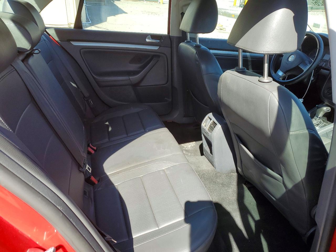 2009 VOLKSWAGEN JETTA SE photo 19