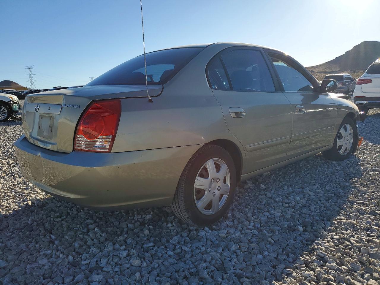 2005 HYUNDAI ELANTRA GLS photo 5