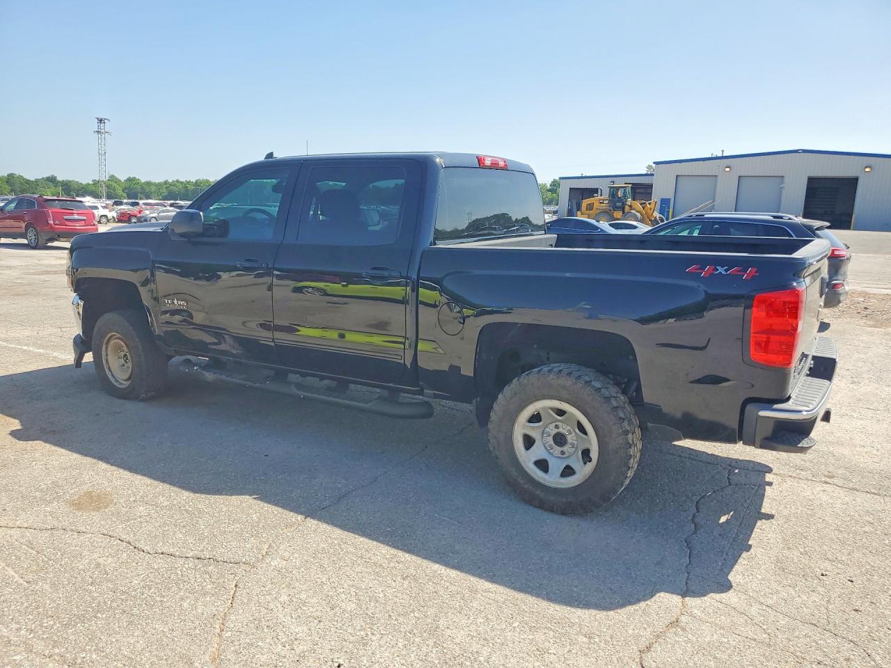 2018 CHEVROLET SILVERADO K1500 LT photo 3