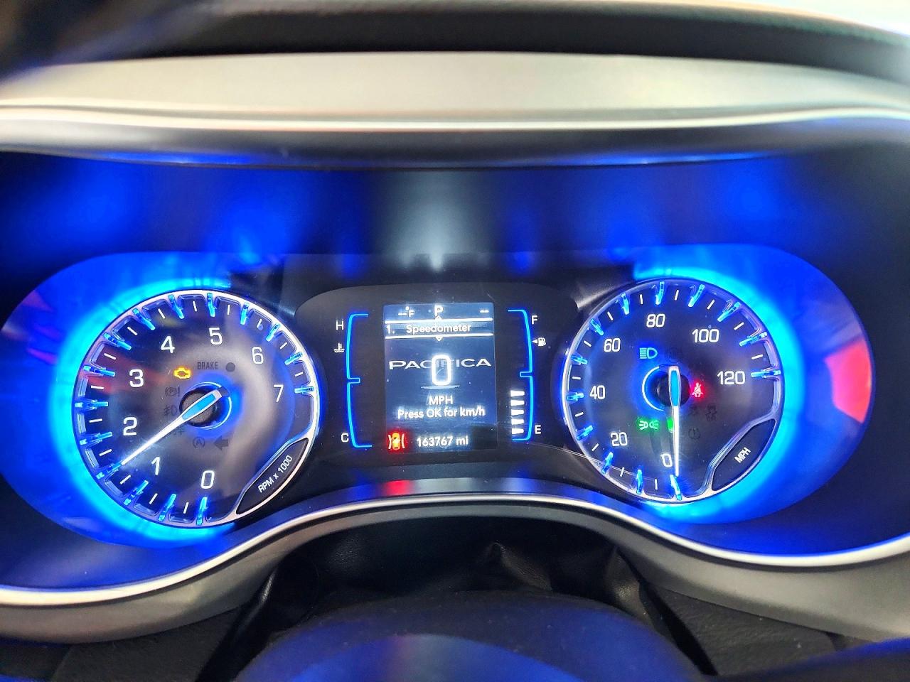 2019 CHRYSLER PACIFICA TOURING PLUS photo 25