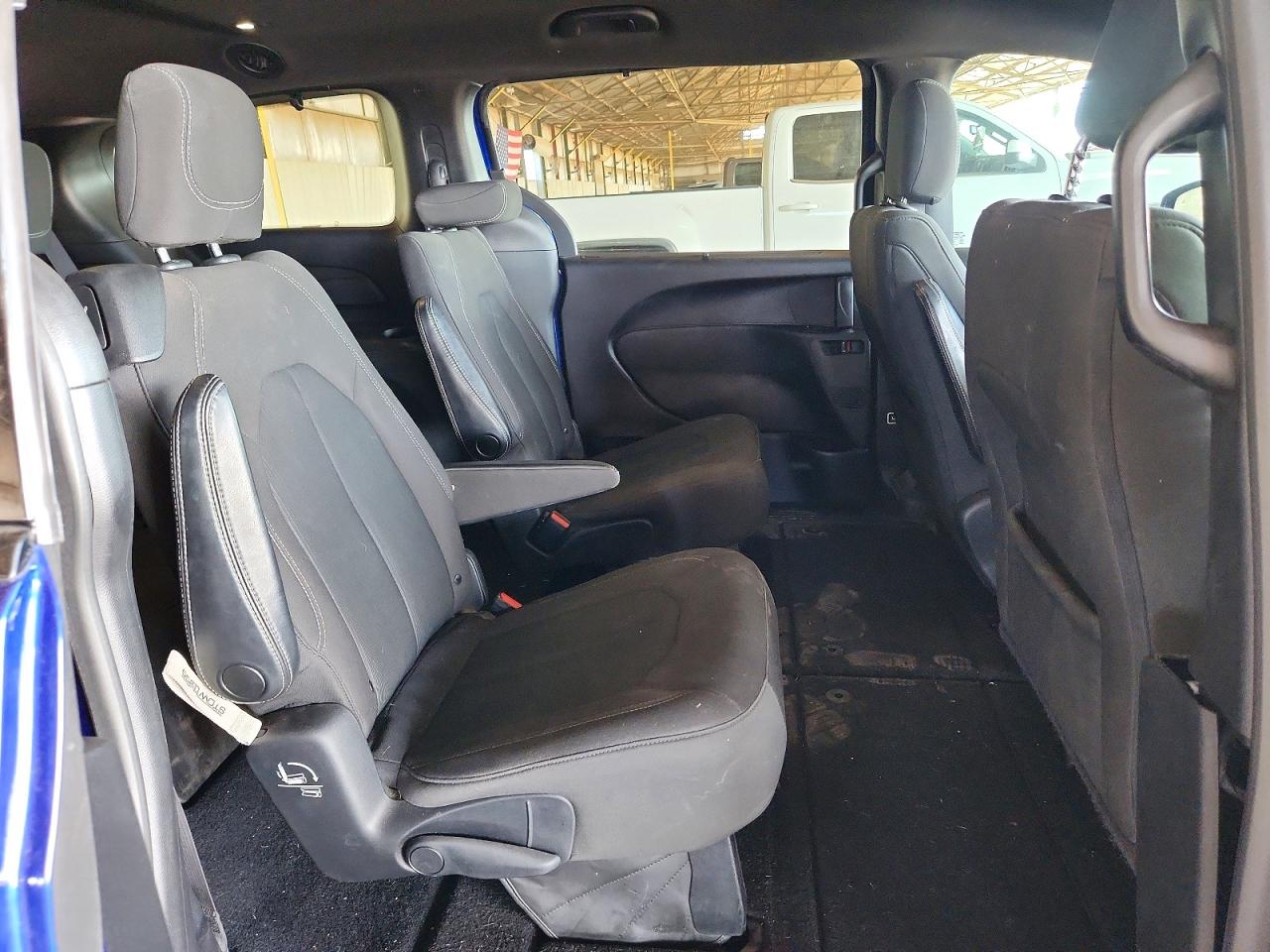 2019 CHRYSLER PACIFICA TOURING PLUS photo 31