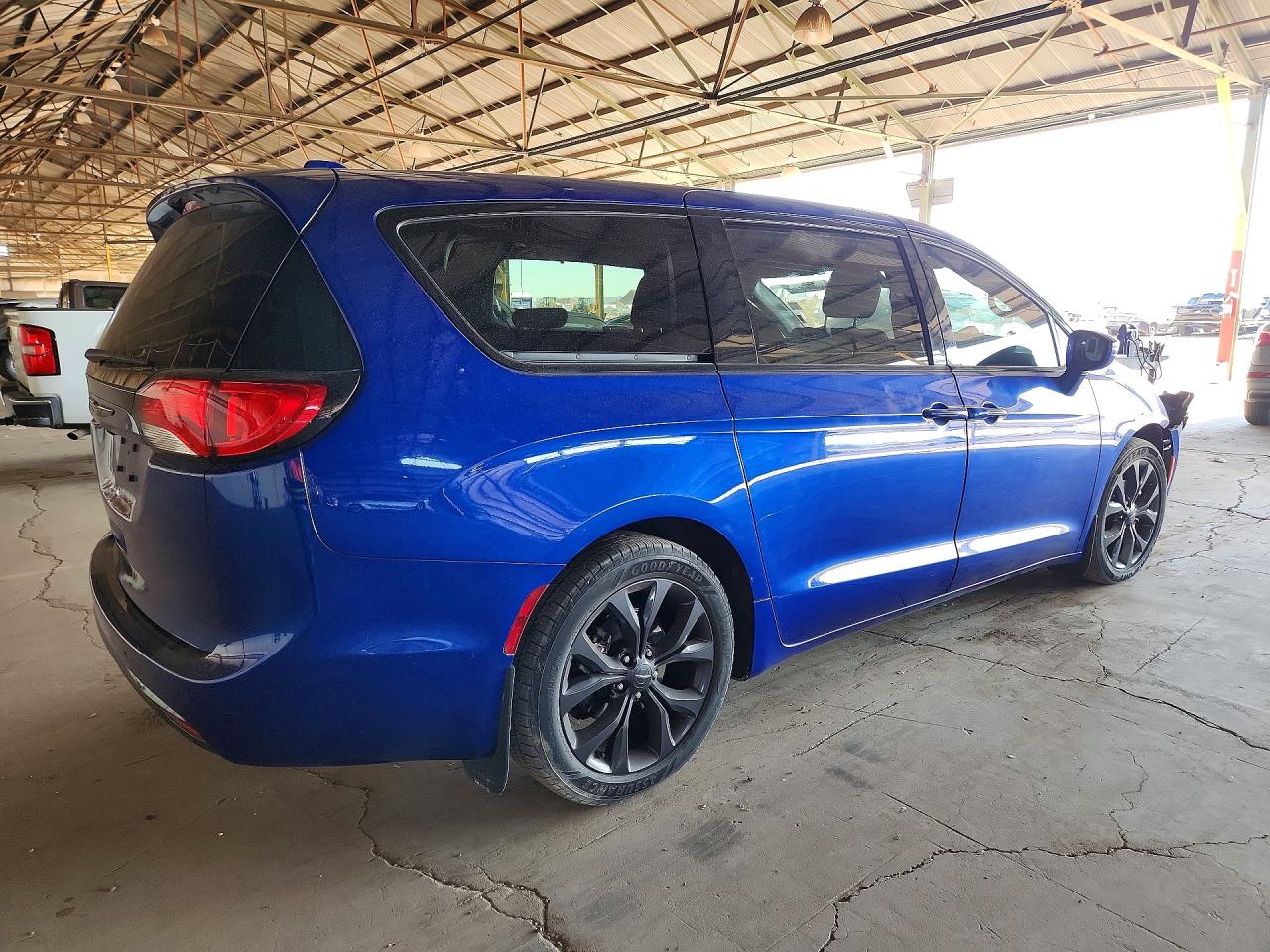 2019 CHRYSLER PACIFICA TOURING PLUS photo 7