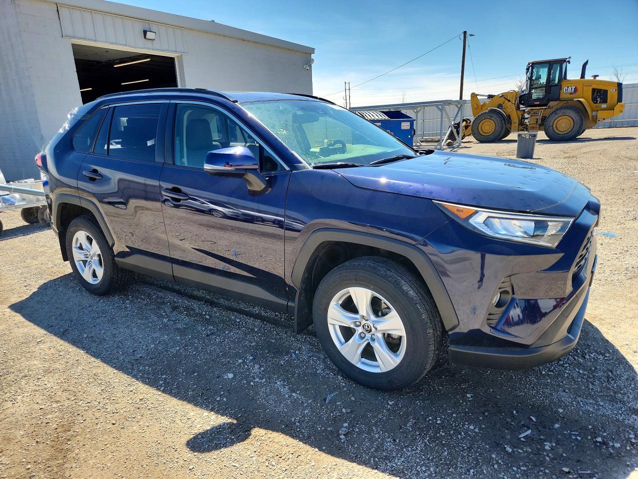2019 TOYOTA RAV4 XLE photo 7